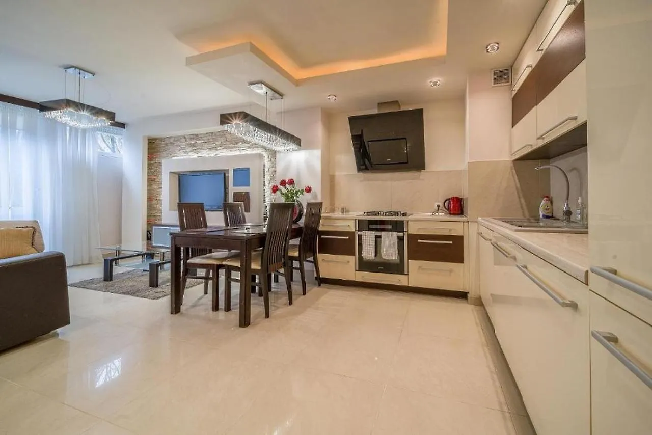 Golden Apartments - City Center - Grzyb5